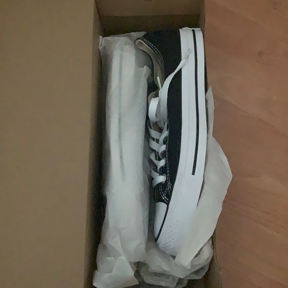 Black and White Converse - Picture 2 of 2
